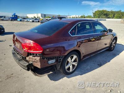 Trzecie zdjęcie samochodu z tyłu: 2014 VOLKSWAGEN PASSAT SE VIN:1VWBT7A35EC081551 - miniatura