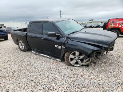 Czwarte zdjęcie samochodu z boku: 2019 RAM 1500 CLASSIC SLT VIN:1C6RR6LT3KS521718 - miniatura