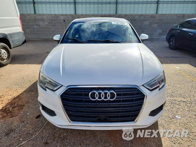 Piąte zdjęcie samochodu w środku: 2017 AUDI A3 PREMIUM VIN:WAUAUGFF2H1029872 - miniatura