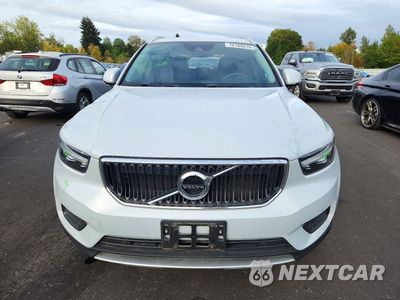 Piąte zdjęcie samochodu w środku: 2020 VOLVO XC40 T5 MOMENTUM VIN:YV4162UK9L2251812 - miniatura