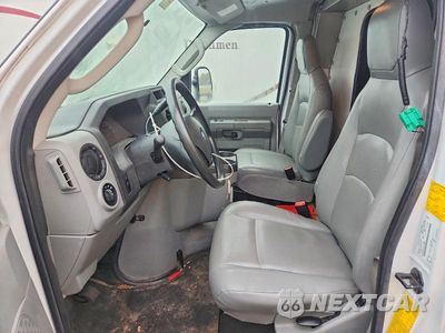 Zdjęcie 7 z 13 samochodu: 2019 FORD E450 BOX TRUCK VIN:1FDXE4FS5KDC02548 - miniatura