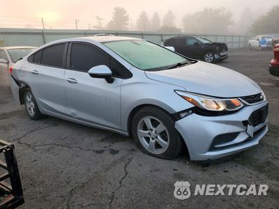 Czwarte zdjęcie samochodu z boku: 2017 CHEVROLET CRUZE LS VIN:1G1BC5SM7H7139714 - miniatura