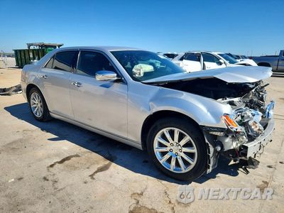 Czwarte zdjęcie samochodu z boku: 2012 CHRYSLER 300 LIMITED VIN:2C3CCACG4CH277452 - miniatura