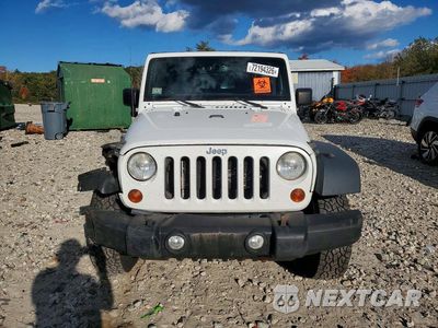 Piąte zdjęcie samochodu w środku: 2013 JEEP WRANGLER UNLIMITED SPORT VIN:1C4BJWDG9DL702113 - miniatura