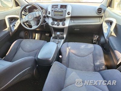 Zdjęcie 8 z 13 samochodu: 2006 TOYOTA RAV4 SPORT VIN:JTMZD32V065020802 - miniatura