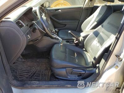 Zdjęcie 7 z 12 samochodu: 2011 VOLKSWAGEN JETTA SE VIN:3VWBZ7AJ5BM340501 - miniatura