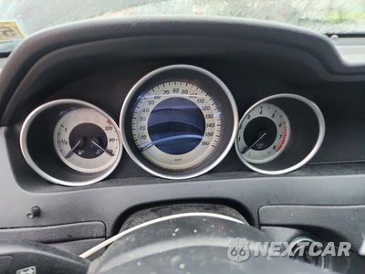 Zdjęcie 9 z 12 samochodu: 2014 MERCEDES-BENZ C 250 VIN:WDDGJ4HB9EG282409 - miniatura
