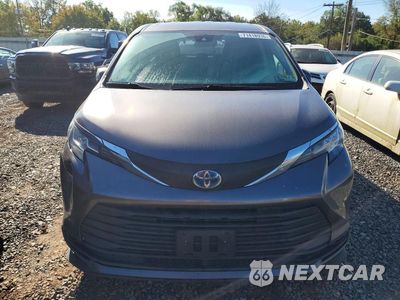 Piąte zdjęcie samochodu w środku: 2021 TOYOTA SIENNA LE VIN:5TDKRKEC1MS014991 - miniatura