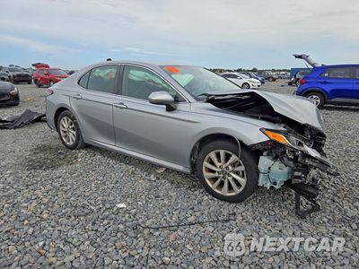 Czwarte zdjęcie samochodu z boku: 2023 TOYOTA CAMRY LE VIN:4T1C11AK2PU092517 - miniatura