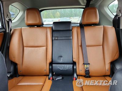 Zdjęcie 10 z 14 samochodu: 2017 TOYOTA RAV4 HV LIMITED VIN:JTMDJREV9HD140785 - miniatura