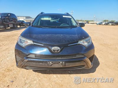 Piąte zdjęcie samochodu w środku: 2018 TOYOTA RAV4 LE VIN:JTMZFREV1JJ211718 - miniatura