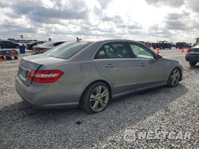 Trzecie zdjęcie samochodu z tyłu: 2013 MERCEDES-BENZ E 350 VIN:WDDHF5KB2DA772602 - miniatura