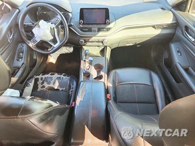 Zdjęcie 8 z 12 samochodu: 2021 NISSAN ALTIMA SR VIN:1N4BL4CV2MN306128 - miniatura
