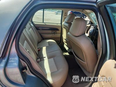 Zdjęcie 10 z 12 samochodu: 2005 MERCURY GRAND MARQUIS LS VIN:2MEHM75W65X644817 - miniatura