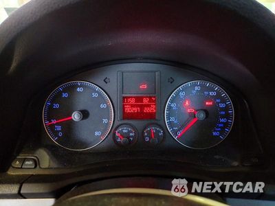 Zdjęcie 9 z 12 samochodu: 2007 VOLKSWAGEN RABBIT VIN:WVWCR71K37W084978 - miniatura