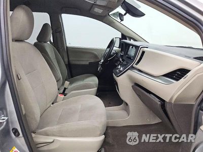 Zdjęcie 14 z 14 samochodu: 2019 TOYOTA SIENNA L 7-PASSENGER VIN:5TDZZ3DC5KS967030 - miniatura