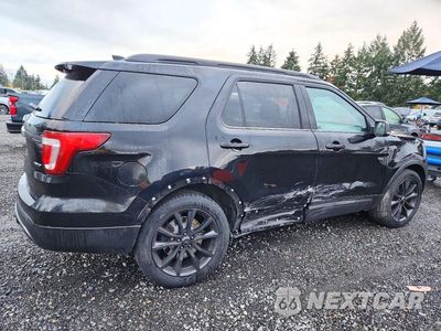 Trzecie zdjęcie samochodu z tyłu: 2017 FORD EXPLORER XLT VIN:1FM5K8D8XHGC22347 - miniatura