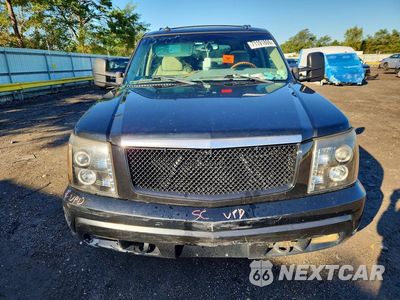 Piąte zdjęcie samochodu w środku: 2003 CADILLAC ESCALADE LUXURY VIN:1GYEK63N23R152236 - miniatura