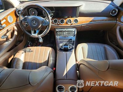 Zdjęcie 8 z 12 samochodu: 2017 MERCEDES-BENZ E 400 4MATIC VIN:WDDZH6GB2HA274516 - miniatura
