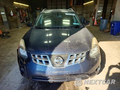 Piąte zdjęcie samochodu w środku: 2015 NISSAN ROGUE SELECT S VIN:JN8AS5MV5FW262592 - miniatura