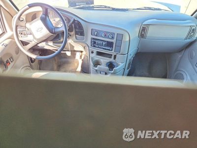 Zdjęcie 8 z 12 samochodu: 2005 CHEVROLET ASTRO VIN:1GCDM19XX5B118662 - miniatura