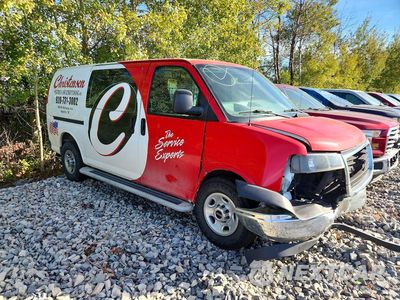 Czwarte zdjęcie samochodu z boku: 2018 GMC SAVANA G2500 VIN:1GTW7AFG8J1211460 - miniatura