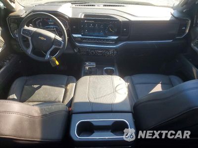 Zdjęcie 8 z 12 samochodu: 2025 CHEVROLET SILVERADO K1500 LTZ VIN:1GCUKGEL6SZ208941 - miniatura
