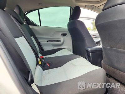 Zdjęcie 11 z 13 samochodu: 2013 TOYOTA PRIUS C THREE VIN:JTDKDTB3XD1044559 - miniatura