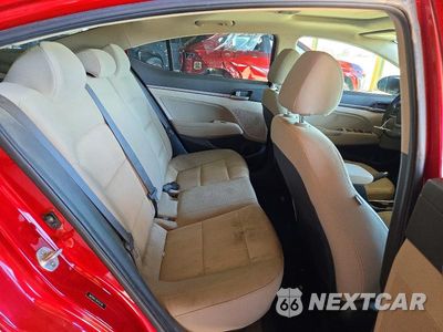 Zdjęcie 10 z 12 samochodu: 2017 HYUNDAI ELANTRA VALUE EDITION VIN:5NPD84LF3HH151706 - miniatura