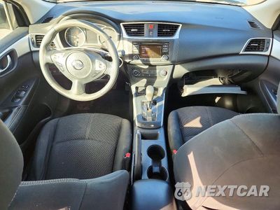 Zdjęcie 8 z 13 samochodu: 2018 NISSAN SENTRA S VIN:3N1AB7AP2JY218020 - miniatura