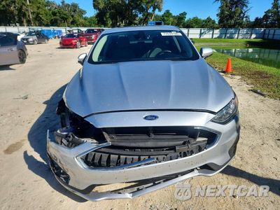 Piąte zdjęcie samochodu w środku: 2019 FORD FUSION SE VIN:3FA6P0LU3KR187411 - miniatura