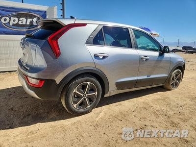 Trzecie zdjęcie samochodu z tyłu: 2026 KIA NIRO LX VIN:KNDCP3LE9T5346525 - miniatura