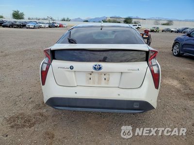 Zdjęcie 6 z 12 samochodu: 2017 TOYOTA PRIUS FOUR VIN:JTDKARFU6H3031347 - miniatura