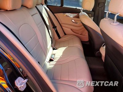 Zdjęcie 10 z 12 samochodu: 2016 MERCEDES-BENZ C 300 4MATIC VIN:55SWF4KB0GU117960 - miniatura