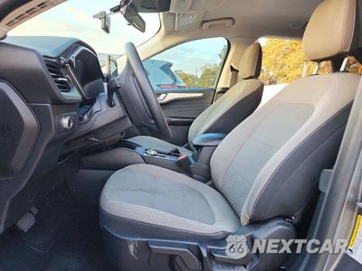 Zdjęcie 7 z 12 samochodu: 2021 FORD ESCAPE SE VIN:1FMCU0G62MUB34515 - miniatura