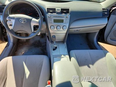 Zdjęcie 8 z 12 samochodu: 2010 TOYOTA CAMRY LE VIN:4T4BF3EK3AR070154 - miniatura