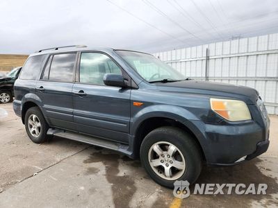 Czwarte zdjęcie samochodu z boku: 2006 HONDA PILOT EX VIN:2HKYF18556H522626 - miniatura
