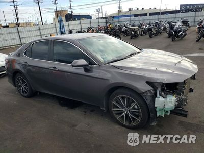 Czwarte zdjęcie samochodu z boku: 2024 TOYOTA CAMRY SE VIN:4T1G11AK2RU880928 - miniatura