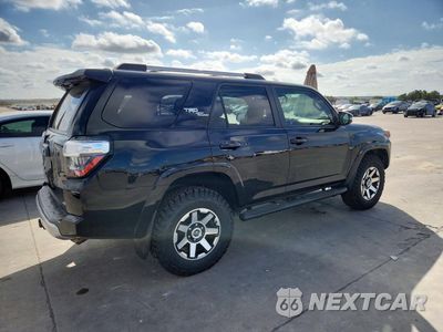 Trzecie zdjęcie samochodu z tyłu: 2018 TOYOTA 4RUNNER TRD OFF-ROAD PREMIUM VIN:JTEBU5JR5J5516135 - miniatura