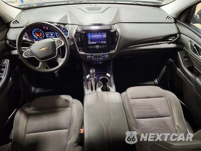 Zdjęcie 8 z 13 samochodu: 2020 CHEVROLET TRAVERSE LS VIN:1GNEVFKW0LJ112444 - miniatura