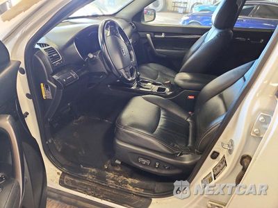 Zdjęcie 7 z 13 samochodu: 2014 KIA SORENTO EX VIN:5XYKU4A71EG492720 - miniatura