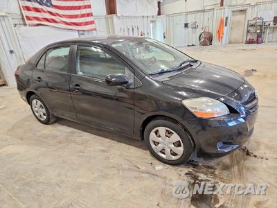Czwarte zdjęcie samochodu z boku: 2008 TOYOTA YARIS BASE VIN:JTDBT923584018283 - miniatura