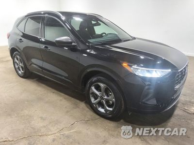 Czwarte zdjęcie samochodu z boku: 2024 FORD ESCAPE ST LINE VIN:1FMCU9MN3RUA28548 - miniatura