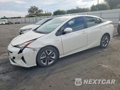2017 TOYOTA PRIUS FOUR TOURING JTDKARFU2H3030325 - główne zdjęcie licytacji z USA - miniatura