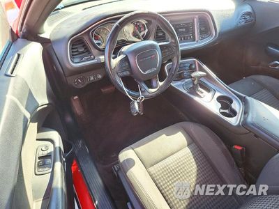 Zdjęcie 8 z 13 samochodu: 2019 DODGE CHALLENGER SXT VIN:2C3CDZAG1KH560615 - miniatura