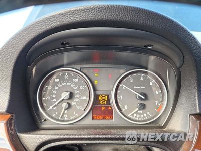 Zdjęcie 9 z 12 samochodu: 2011 BMW 328 XI VIN:WBAPK7C58BA975185 - miniatura