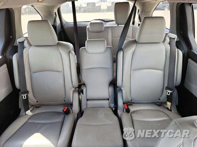 Zdjęcie 10 z 13 samochodu: 2019 HONDA ODYSSEY EXL VIN:5FNRL6H7XKB057300 - miniatura