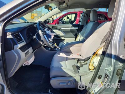 Zdjęcie 7 z 13 samochodu: 2015 TOYOTA HIGHLANDER LE PLUS VIN:5TDZKRFH2FS065327 - miniatura