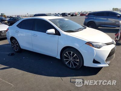 Czwarte zdjęcie samochodu z boku: 2017 TOYOTA COROLLA LE VIN:5YFBURHEXHP609020 - miniatura