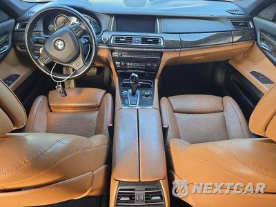 Zdjęcie 8 z 12 samochodu: 2013 BMW 750 I VIN:WBAYA8C51DC996710 - miniatura